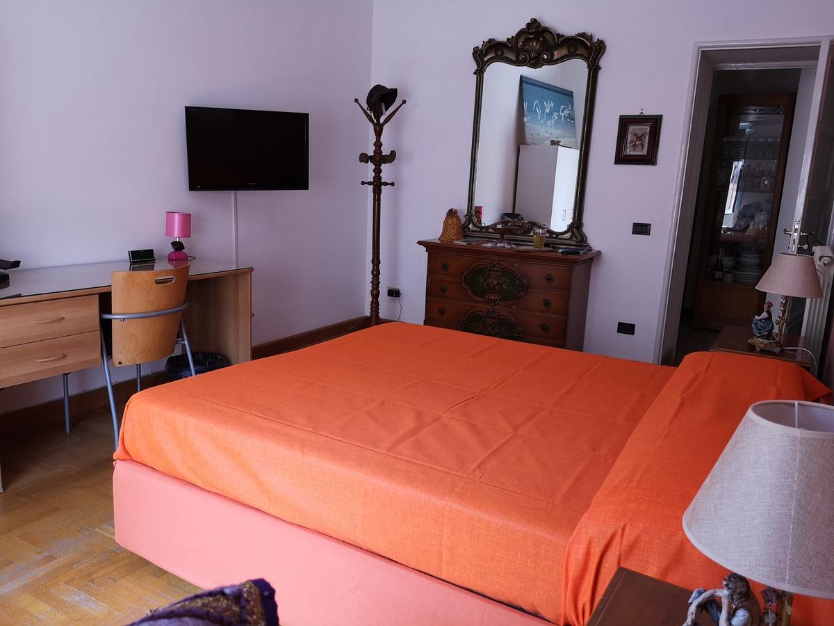 B&B Smiling Napoli Esterno foto